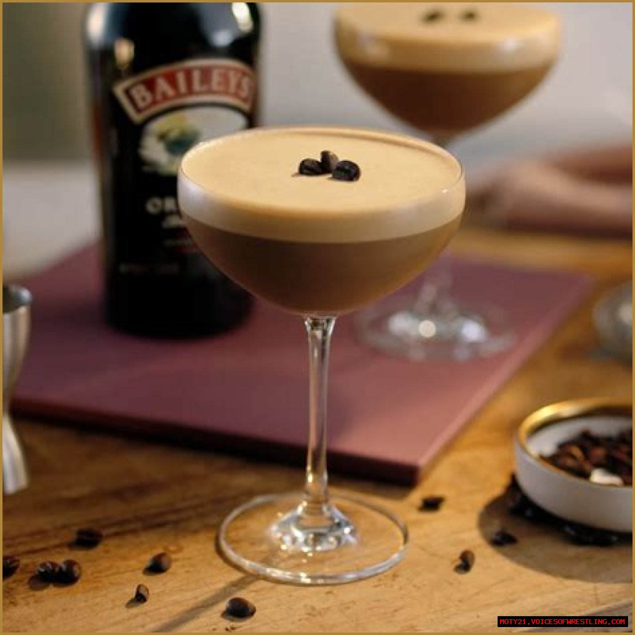 How Many Calories in a Shot of Baileys? A Comprehensive Guide to Understanding the Nutritional Content
