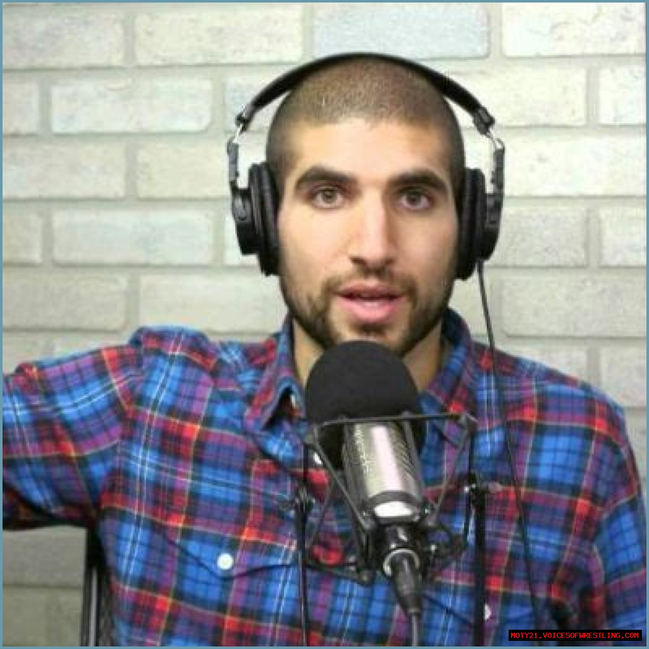 Who Is Ariel Helwani? Wiki, Age, Height, Net Worth, Wife, Kids